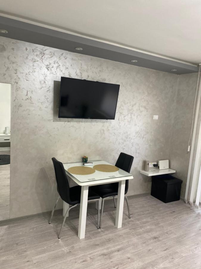 Manirosi 5 Apartment Σουμπότικα Εξωτερικό φωτογραφία